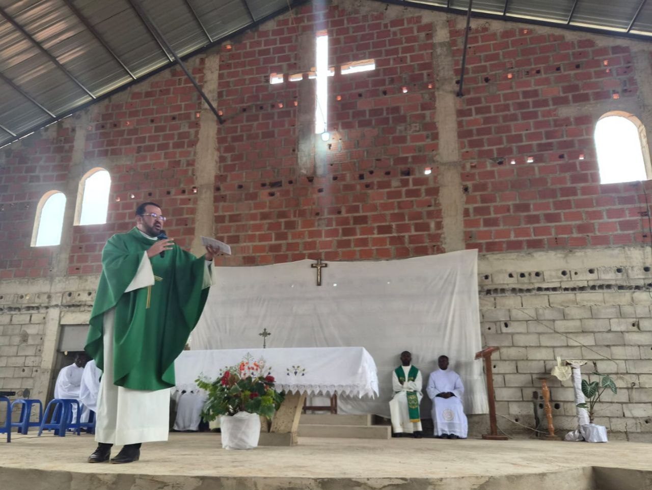 Comunidad católica de Angola elevó oraciones por víctimas del doble sismo en Venezuela